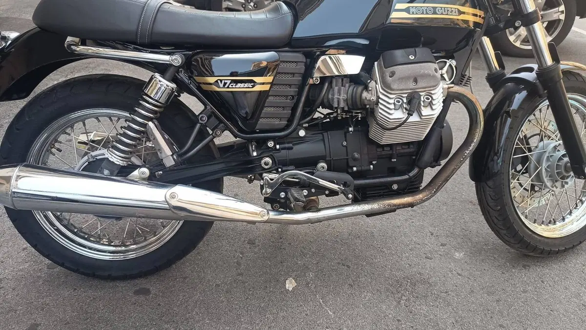 Moto Guzzi V7 Classic (2008 - 12)  (8)