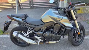 Honda CB 750 Hornet (2023 - 24)  (3)