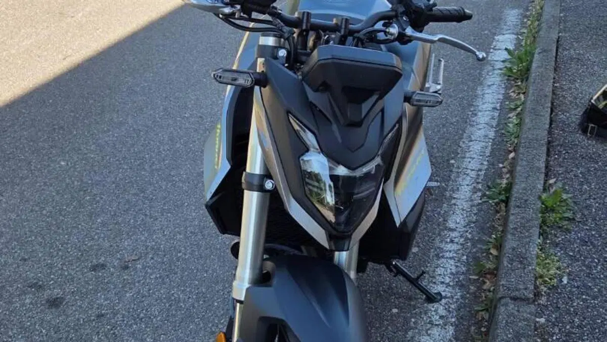 Honda CB 750 Hornet (2023 - 24)  (4)