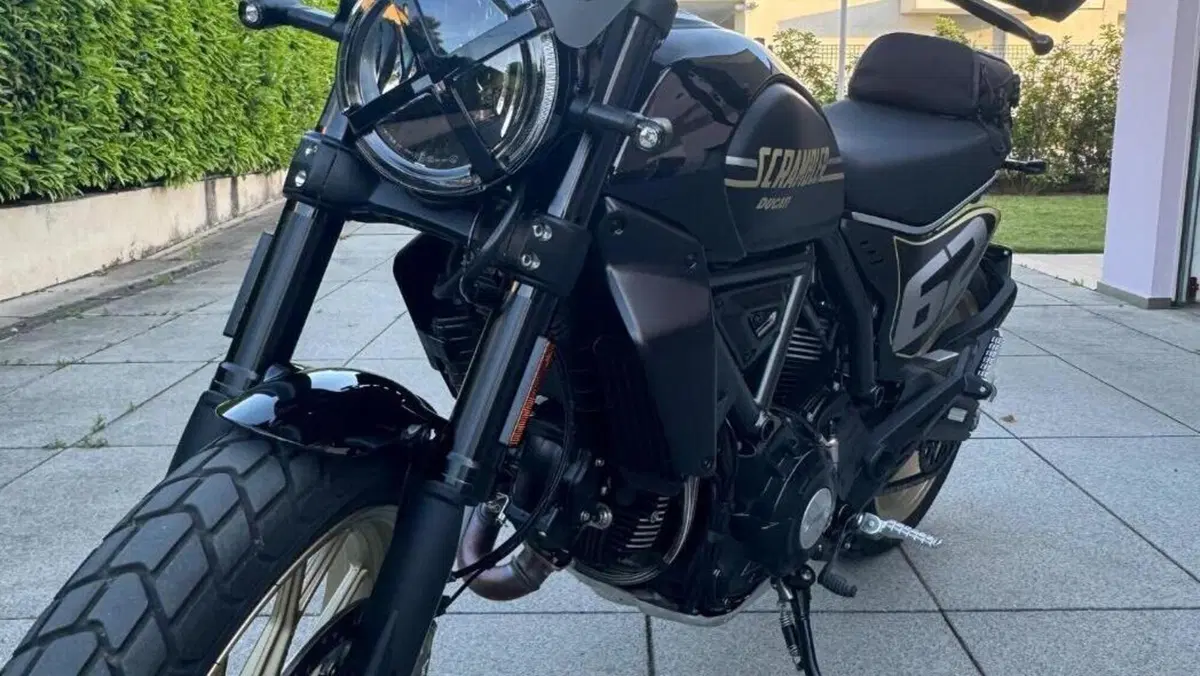 Ducati Scrambler 800 Full Throttle (2025 - 26)  (2)