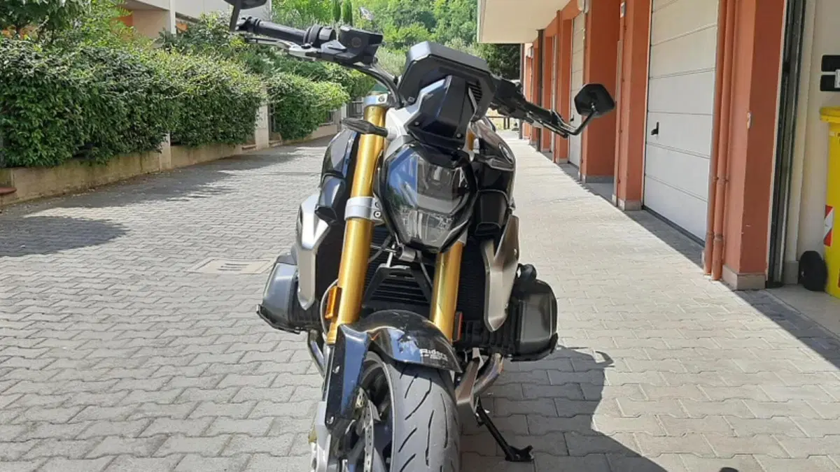 Bmw R 1250 R (2021 - 25)  (3)