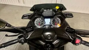 Yamaha X-Max 300 ABS (2017 - 20)  (4)