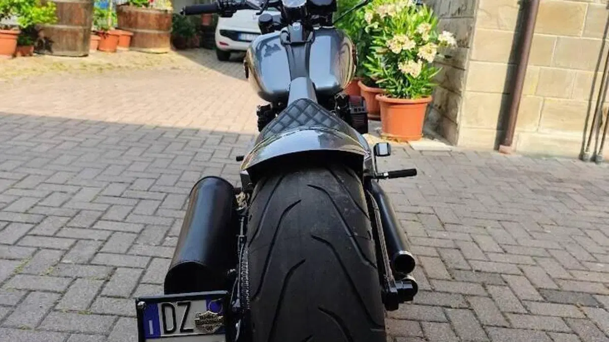 Harley-Davidson 1690 Breakout (2013 - 17) - FXSB  (5)