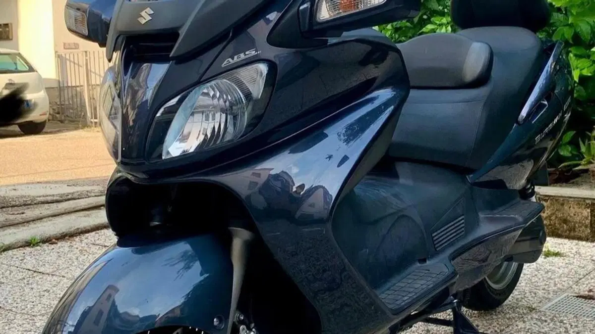 Suzuki Burgman AN 650 Executive ABS (2013 - 17)  (2)