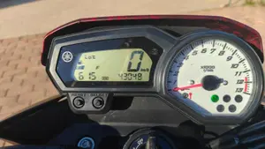 Yamaha FZ8 (2010 - 12)  (10)