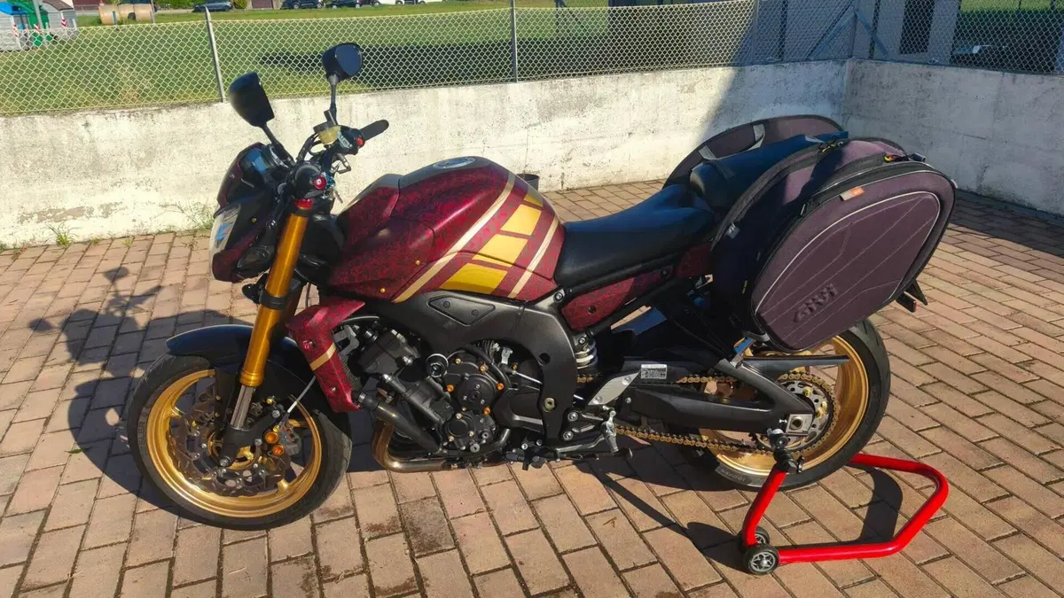Yamaha FZ8 (2010 - 12)  (15)