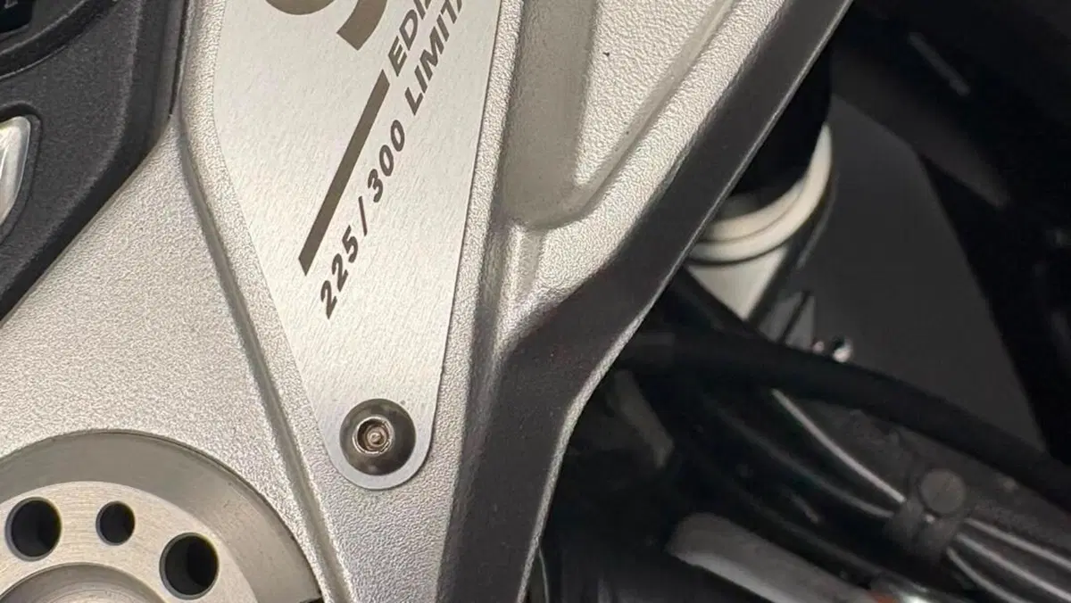 MV Agusta Superveloce 800 98 (2023 - 26)  (4)