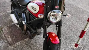 Ducati Scrambler 800 Icon (2015 - 16) 