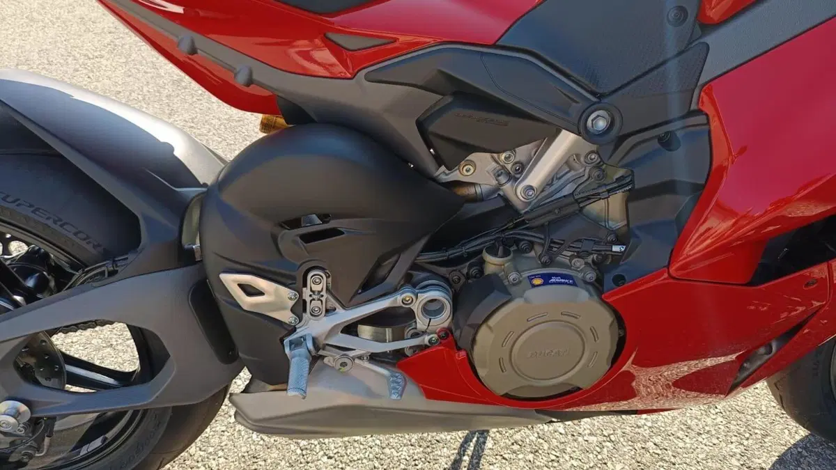 Ducati Panigale V4 S (2025 - 26)  (4)