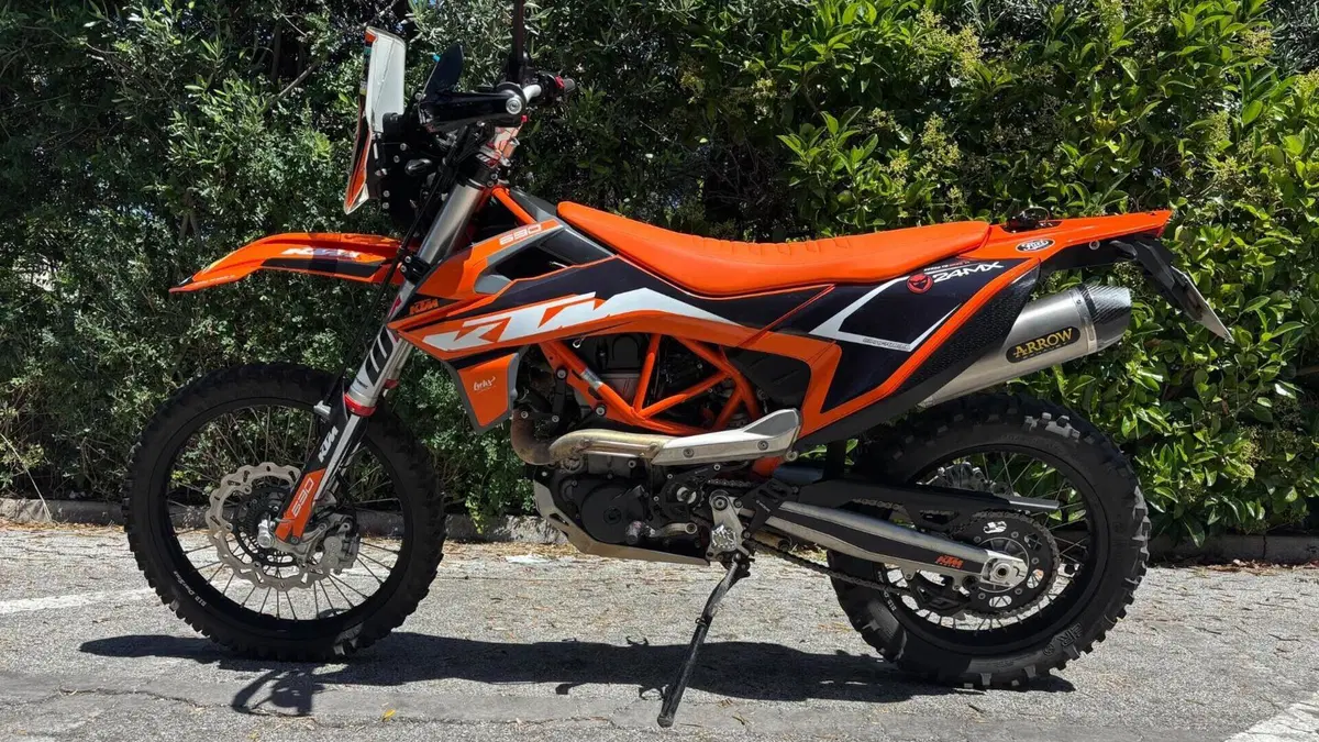 KTM 690 Enduro R (2022 - 25)  (4)
