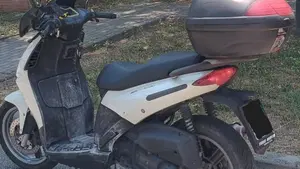 Aprilia Sportcity 125  (8)