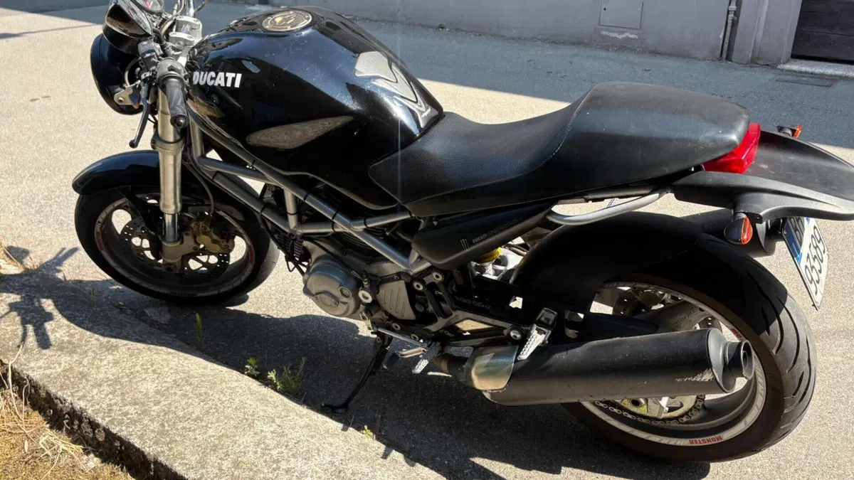 Ducati Monster 620 I.E. Dark (2002)  (3)