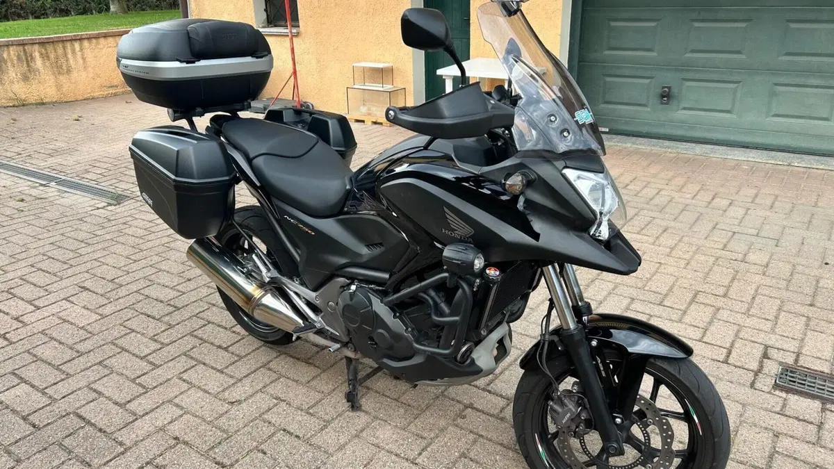Honda NC 750 X ABS (2014 - 15)  (2)