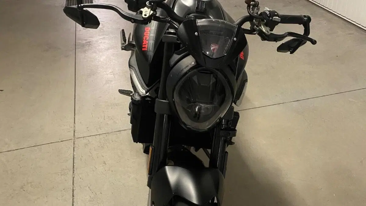 Ducati Monster 937 + (2021 - 25)  (3)