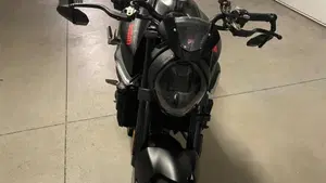 Ducati Monster 937 + (2021 - 25)  (3)