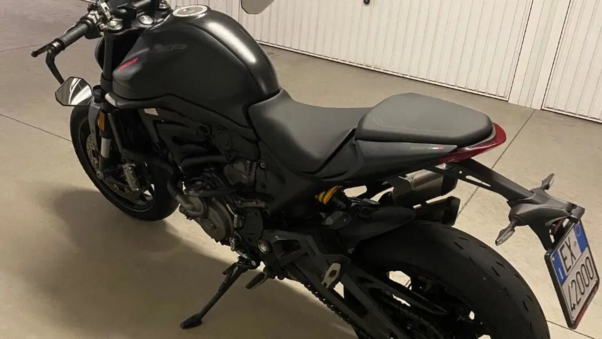 Ducati Monster 937 + (2021 - 25)  (4)