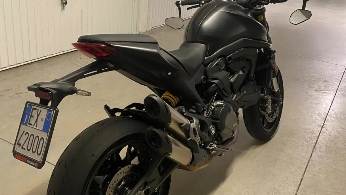 Ducati Monster 937 + (2021 - 25)  (6)