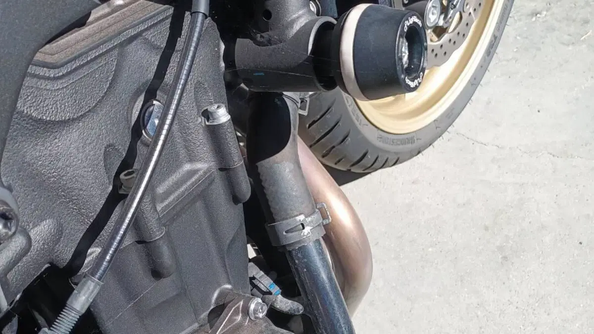 Yamaha XSR 700 XTribute (2019 - 20)  (3)