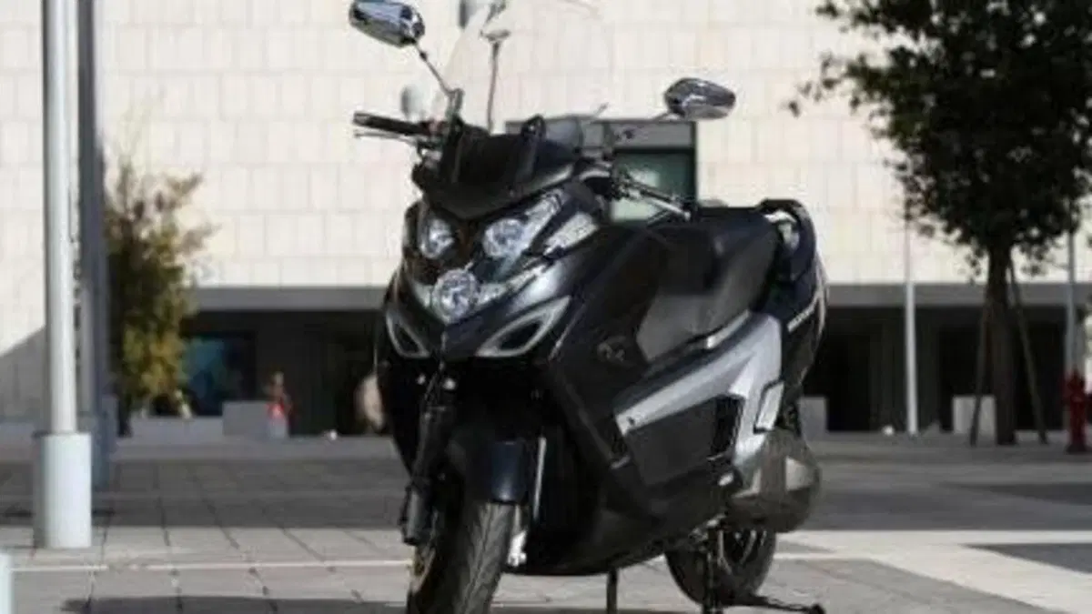 Kymco MyRoad 700i (2012 - 16) 