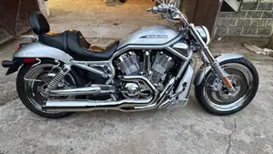 Harley-Davidson   (4)