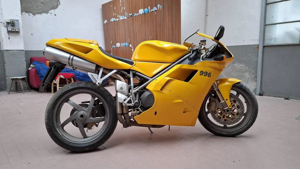 Ducati 996 Biposto (1998 - 01) 