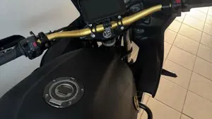 Yamaha FZ6 Fazer (2004 - 07)  (2)