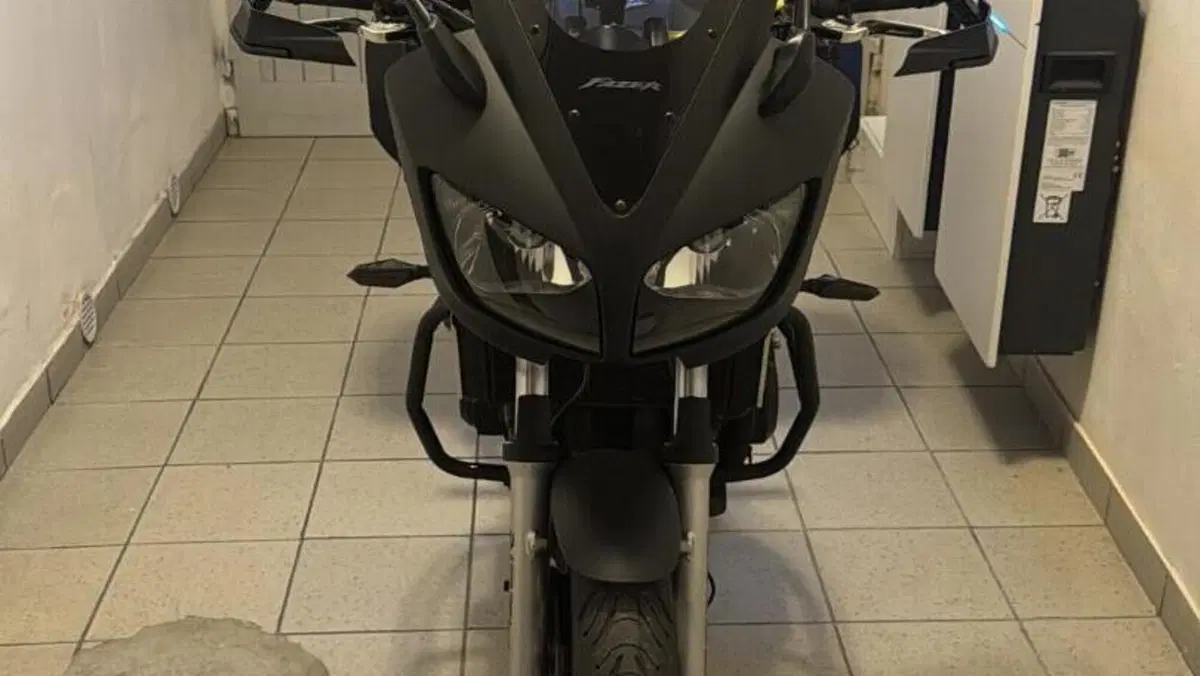 Yamaha FZ6 Fazer (2004 - 07)  (4)