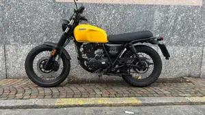 Brixton Motorcycles Cromwell 125 CBS (2021 - 26)  (2)