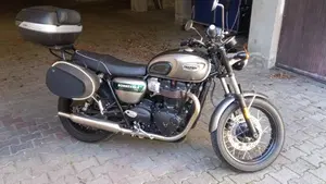 Triumph Bonneville T100 Gold Line Edition (2022)  (9)