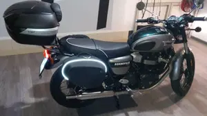 Triumph Bonneville T100 Gold Line Edition (2022)  (12)
