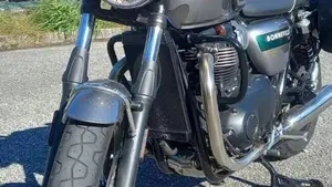 Triumph Bonneville T100 Gold Line Edition (2022)  (14)