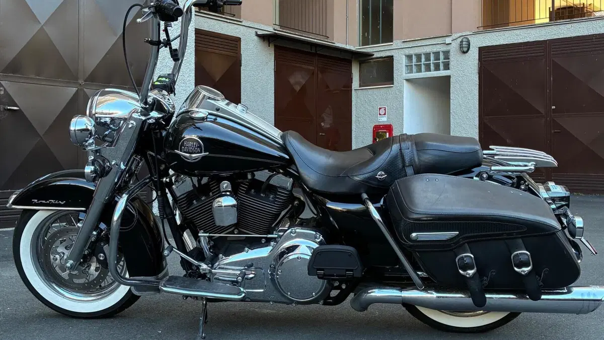 Harley-Davidson 1584 Road King Classic (2007 - 11) - FLHRCI  (2)