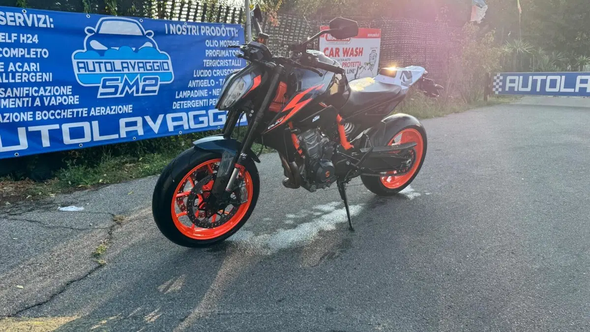 KTM 890 Duke R (2021 - 23)  (5)
