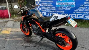 KTM 890 Duke R (2021 - 23)  (7)