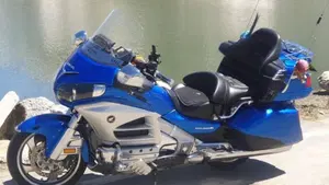 Honda GL 1800 Gold Wing (2012 - 17)  (2)