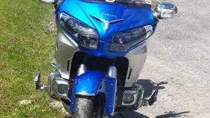 Honda GL 1800 Gold Wing (2012 - 17)  (3)