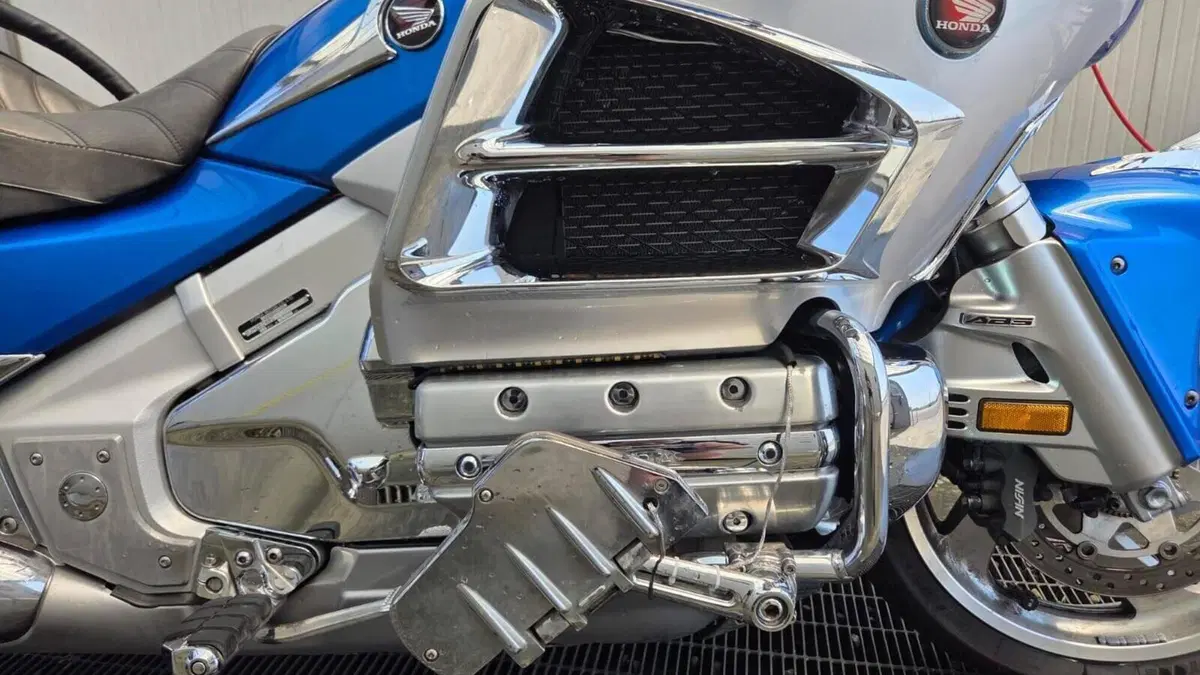 Honda GL 1800 Gold Wing (2012 - 17)  (14)