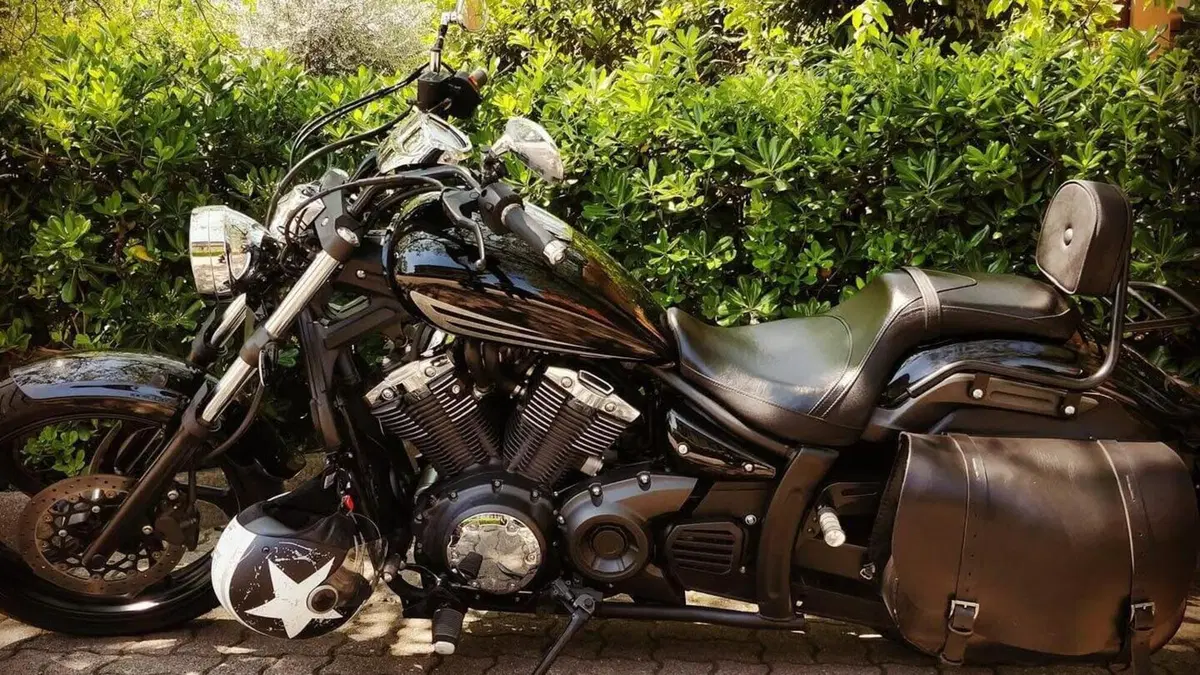 Yamaha XVS 1300 Custom (2014 - 16)  (10)