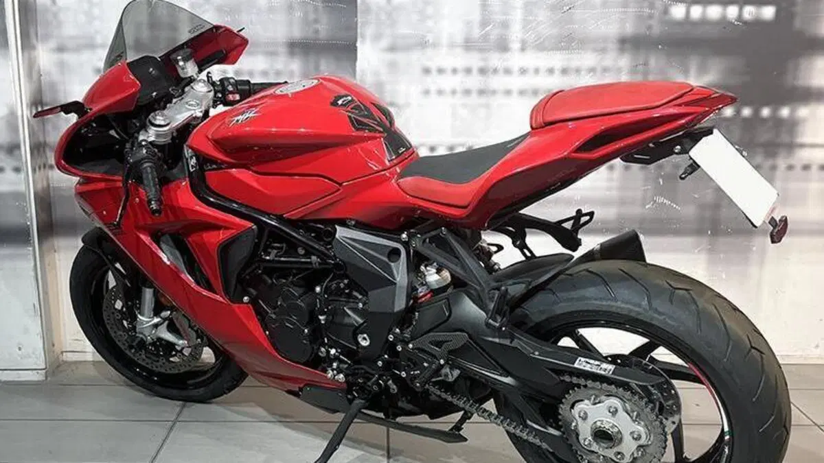 MV Agusta F3 800 Rosso (2021 - 23)  (2)