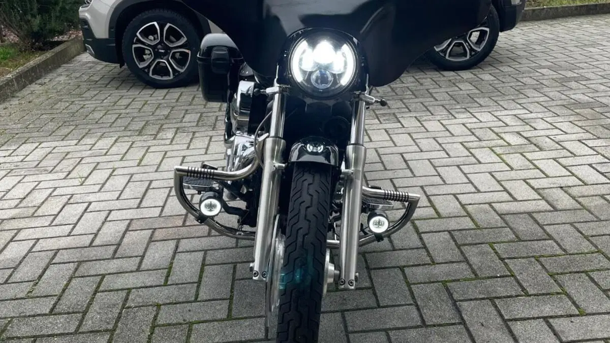 Honda VT 750 Shadow Spirit  (2)