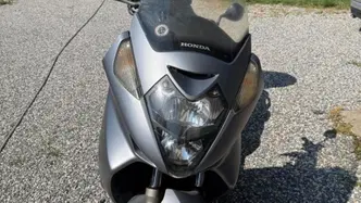 Honda Silver Wing 600 (2001 - 05)