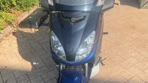 Yamaha X-Max 250 (2007 - 09)  (4)