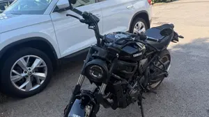 Yamaha XSR 700 (2022 - 26)  (5)