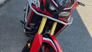 Honda Africa Twin CRF 1000L DCT ABS (2016 - 17)  (2)