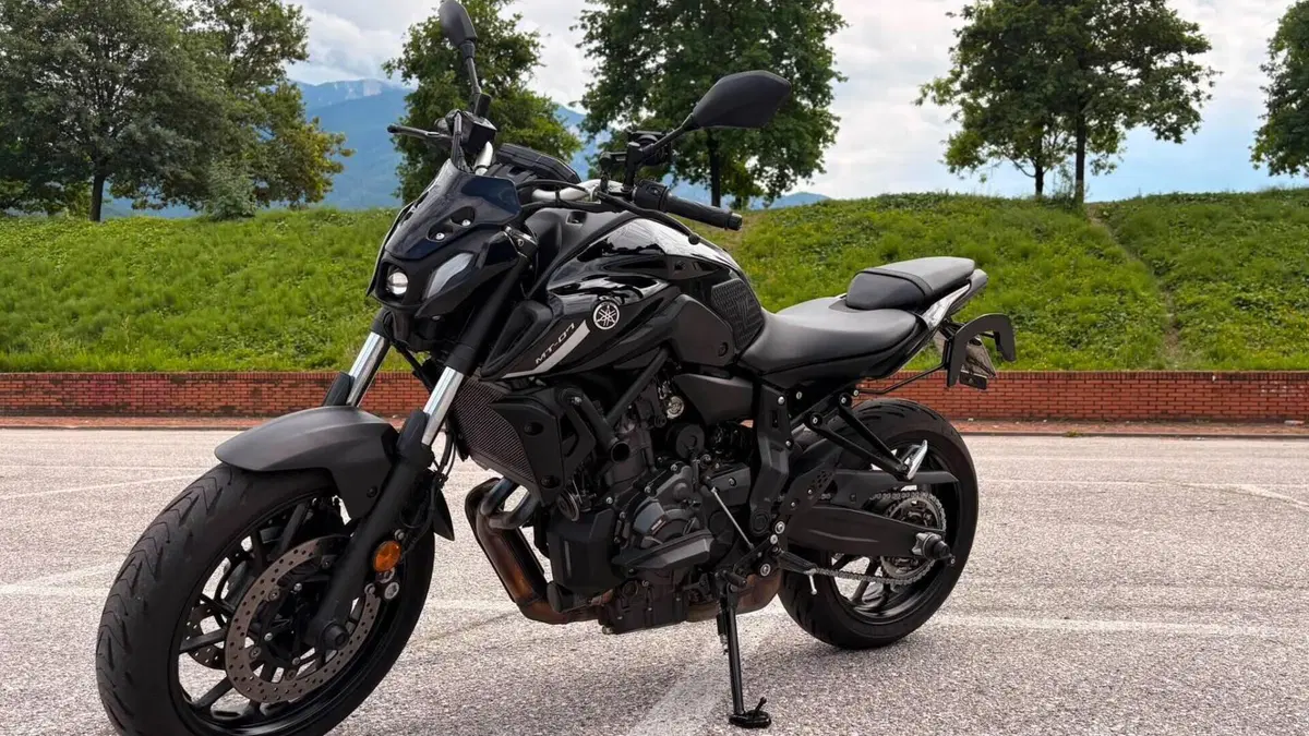 Yamaha MT-07 Pure (2023 - 25)  (2)
