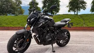 Yamaha MT-07 Pure (2023 - 25)  (2)