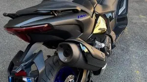 Yamaha T-Max 560 (2022 - 24)  (2)