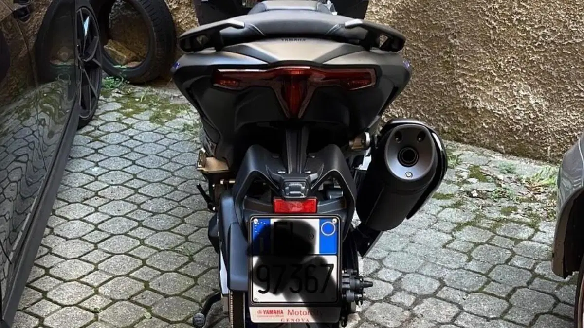 Yamaha T-Max 560 (2022 - 24)  (3)