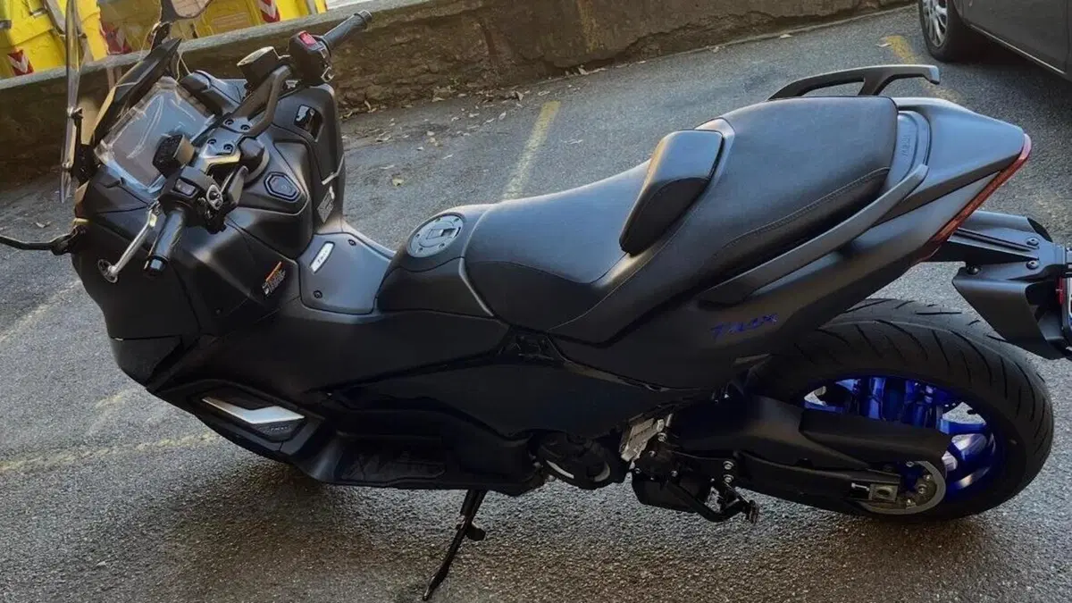 Yamaha T-Max 560 (2022 - 24)  (5)
