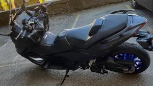 Yamaha T-Max 560 (2022 - 24)  (5)